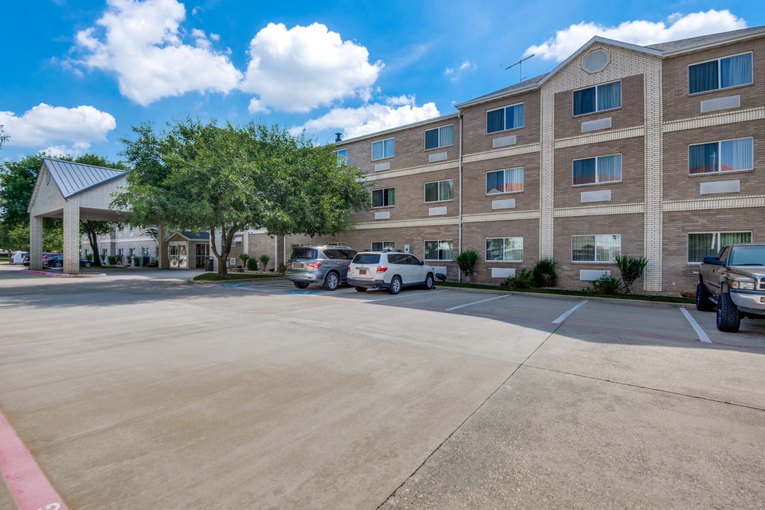 Fairfield Inn and Suites by Marriott Dallas/Plano Visit Plano