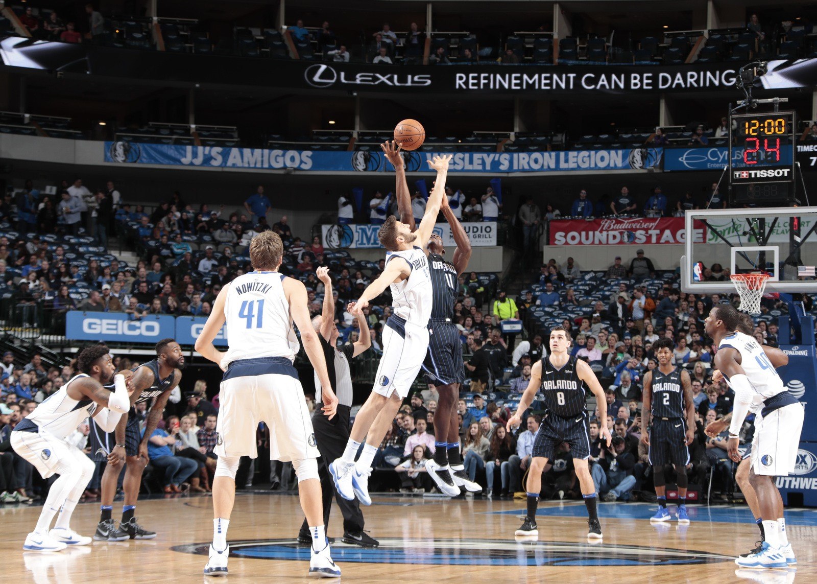 dallas-mavericks-basketball-visit-plano