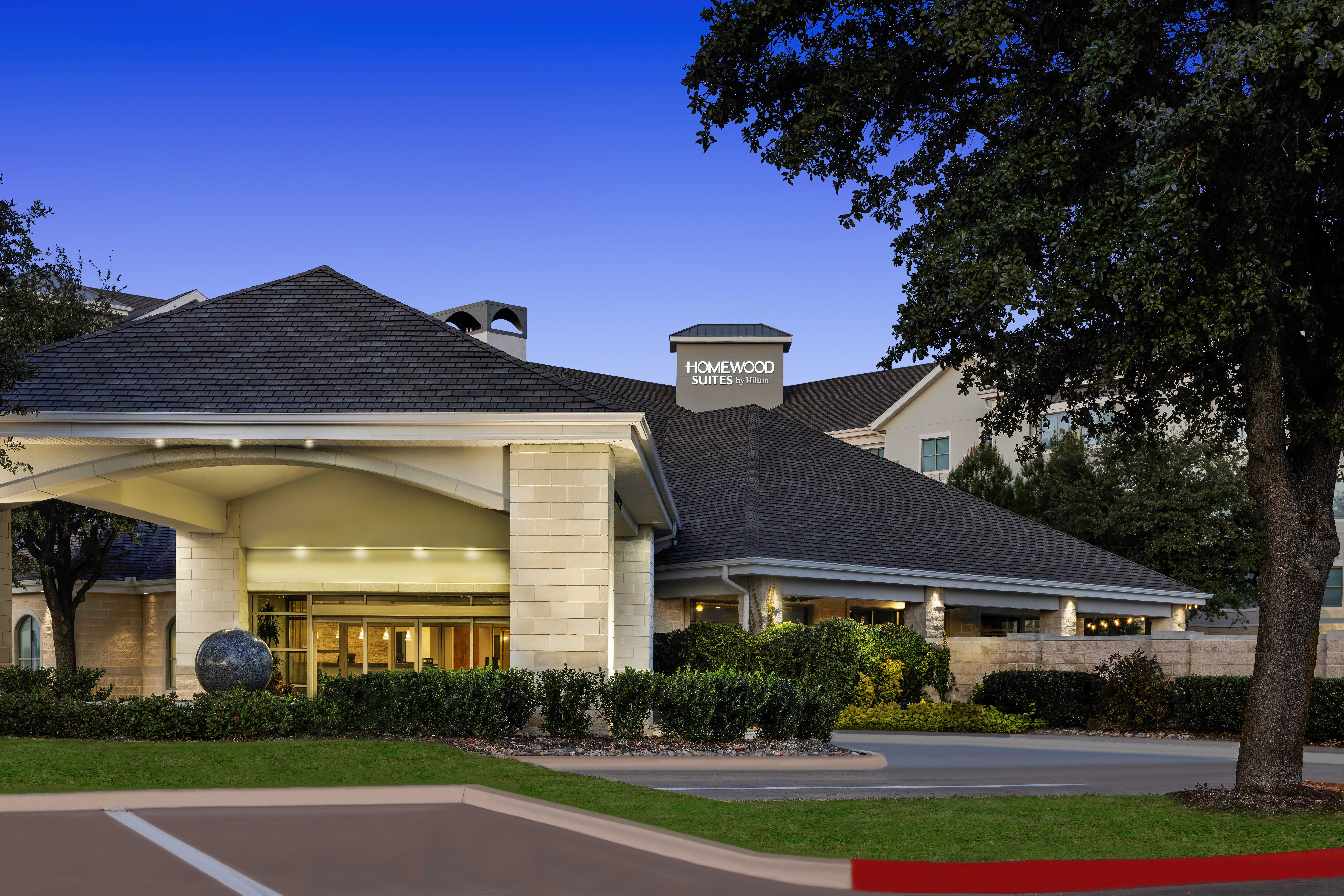 Homewood Suites Plano-Richardson exterior