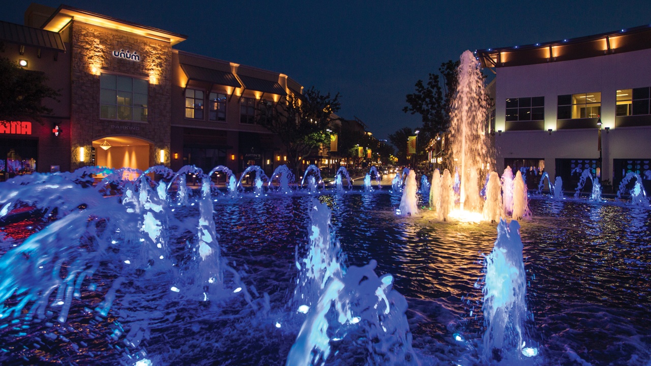 Shops at Legacy fountains