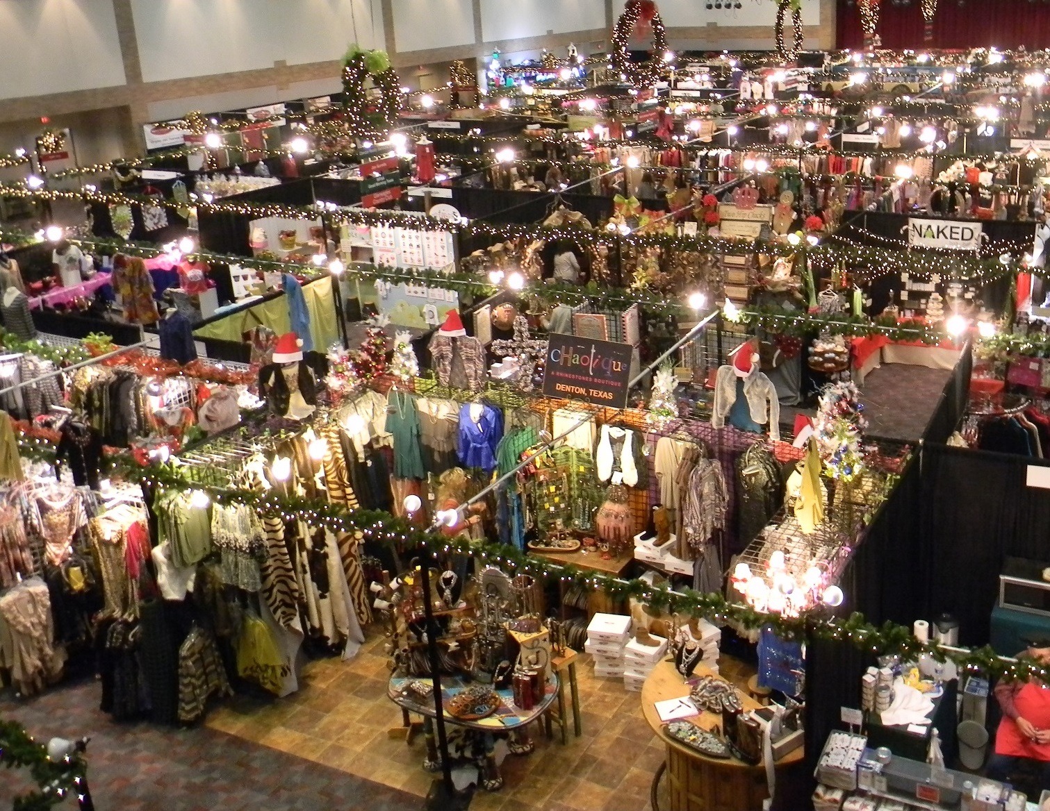 Neath the Wreath Holiday Gift Market