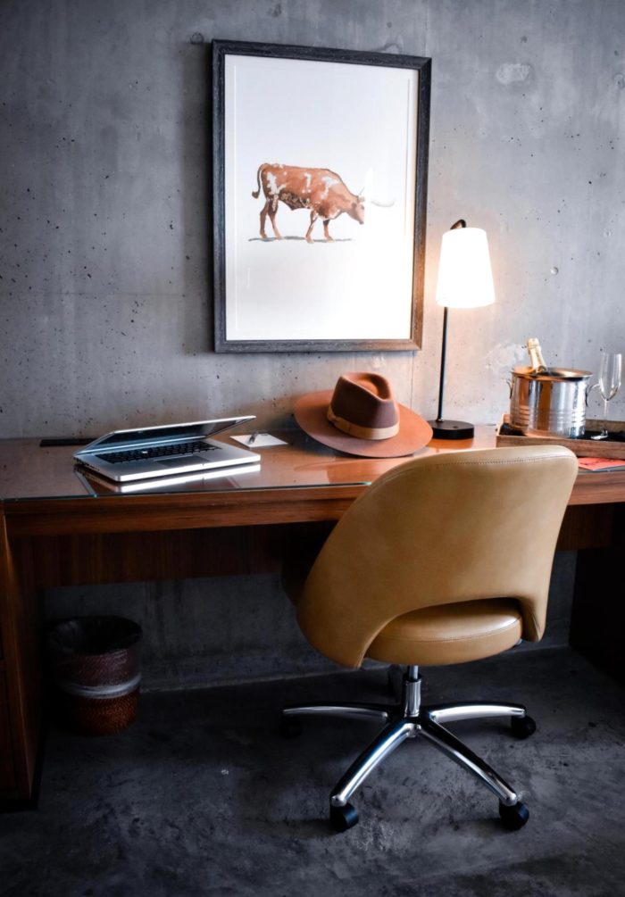 NYLO desk
