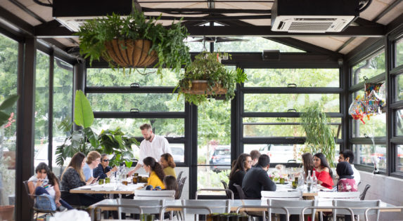 Best Casual Restaurants in Plano for Team Outings Image of Best Casual Restaurants in Plano for Team Outings