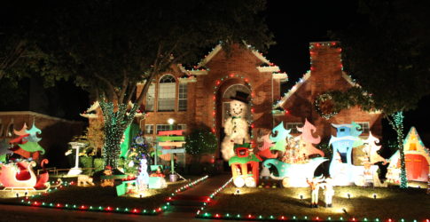 Image of How to Safely Enjoy Deerfield Holiday Lights
