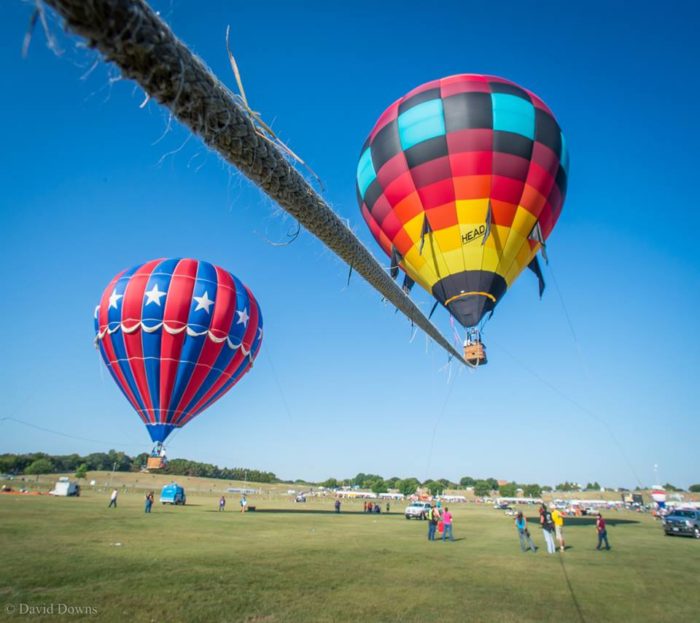 Tethered balloon ride