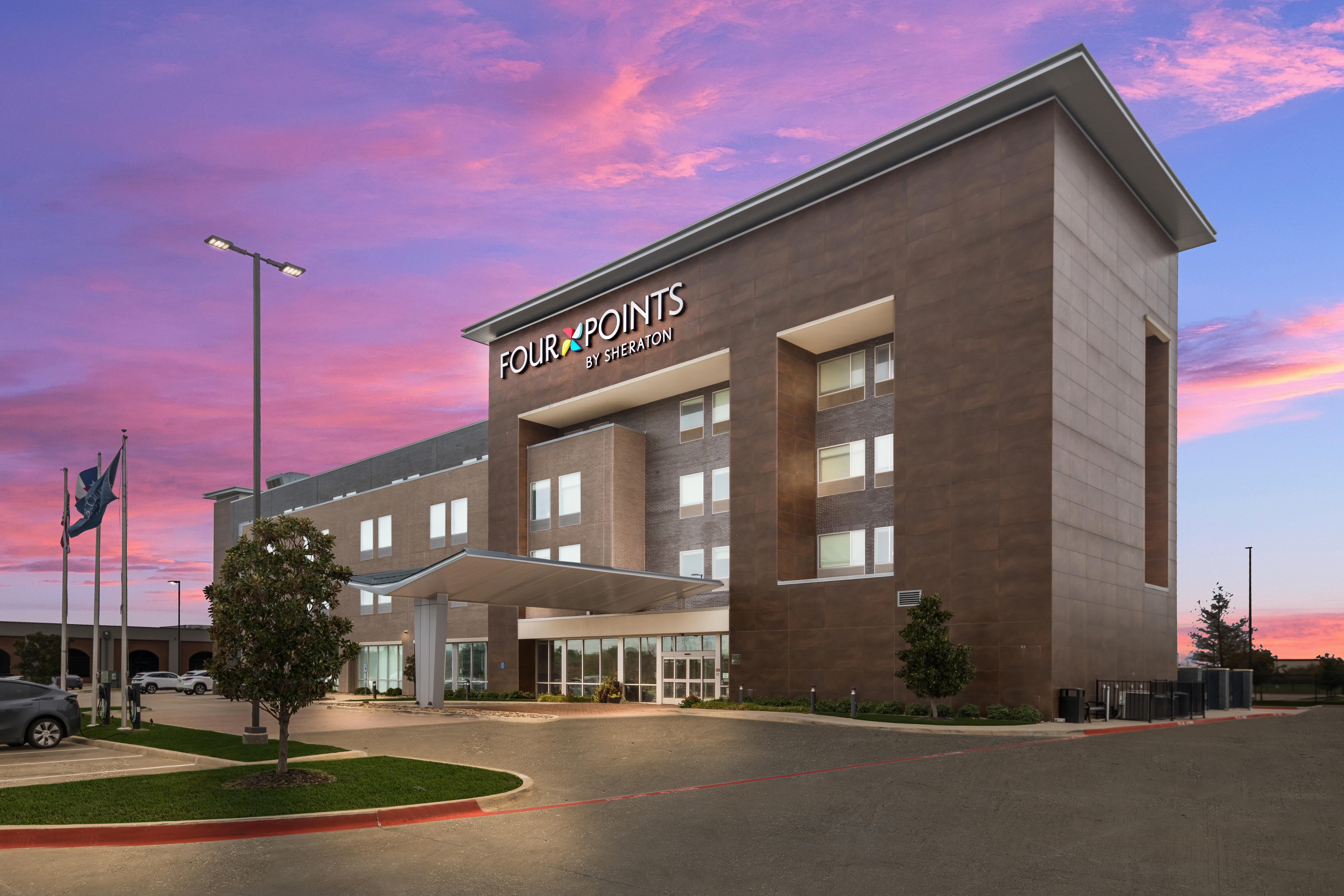 Four Points Hotel Plano exterior