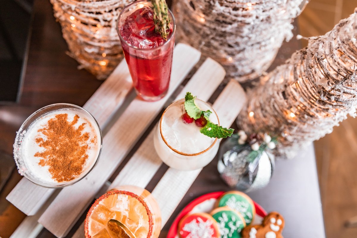 Ever wanted to learn how to make yummy holiday cocktails from a Mixology Pro?