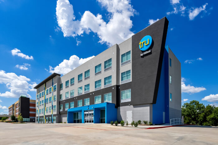 Tru by Hilton Plano Hwy 75 exterior