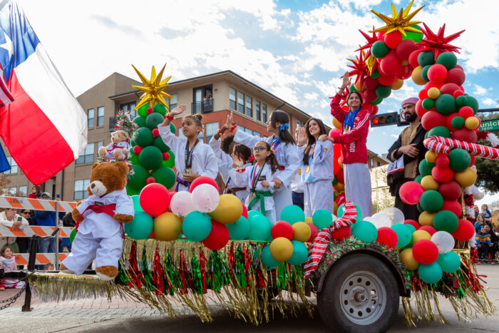 Plano Holiday Parade