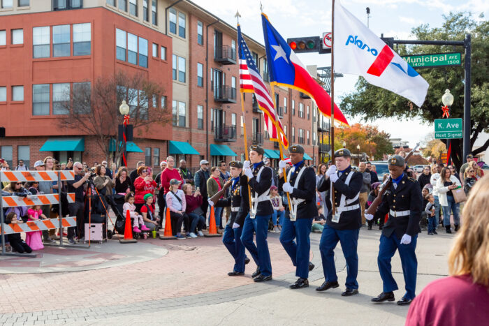 Plano Holiday Parade