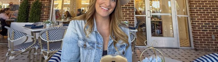 Bloom Lounge PC Couple in the Kitchen